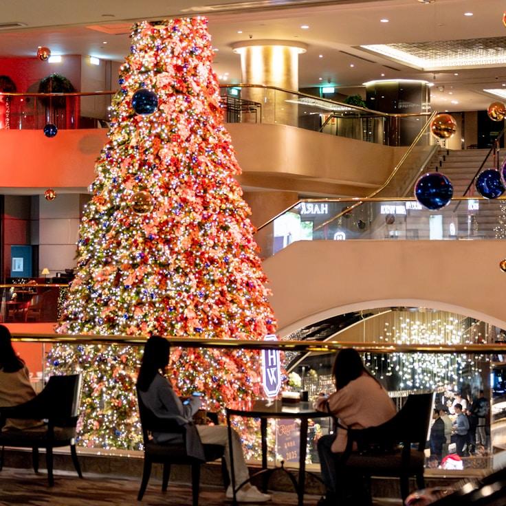 Dining out as an expat family in United Kingdom